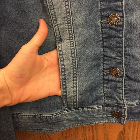 BDB Jean Jacket - Picture 5 of 5